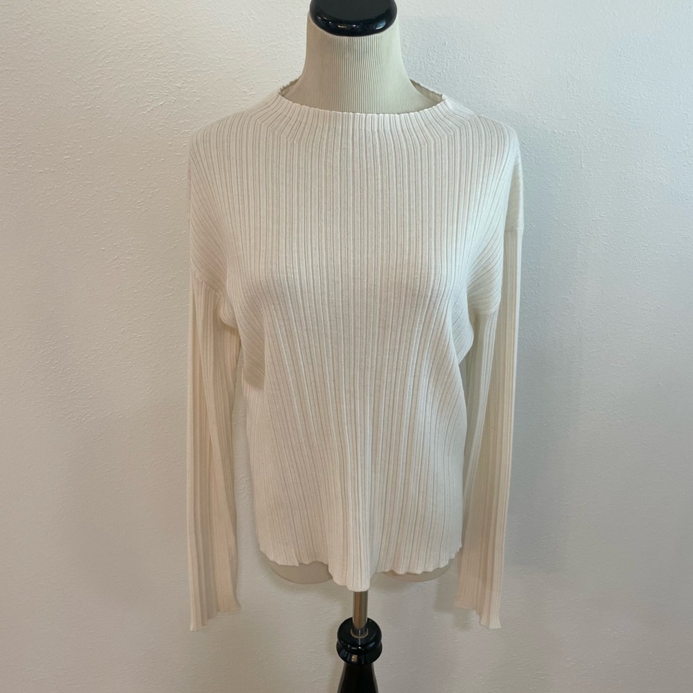 Gentle Herd 100% Wool Long Sleeve Pleated Top